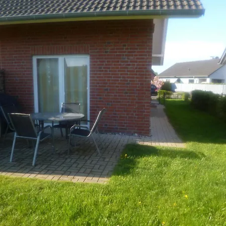 Сasa de vacaciones Spacious Seaside Holiday In *