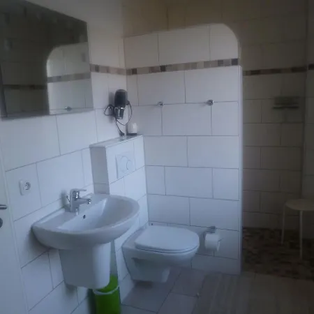 Spacious Seaside Holiday In * Zierow